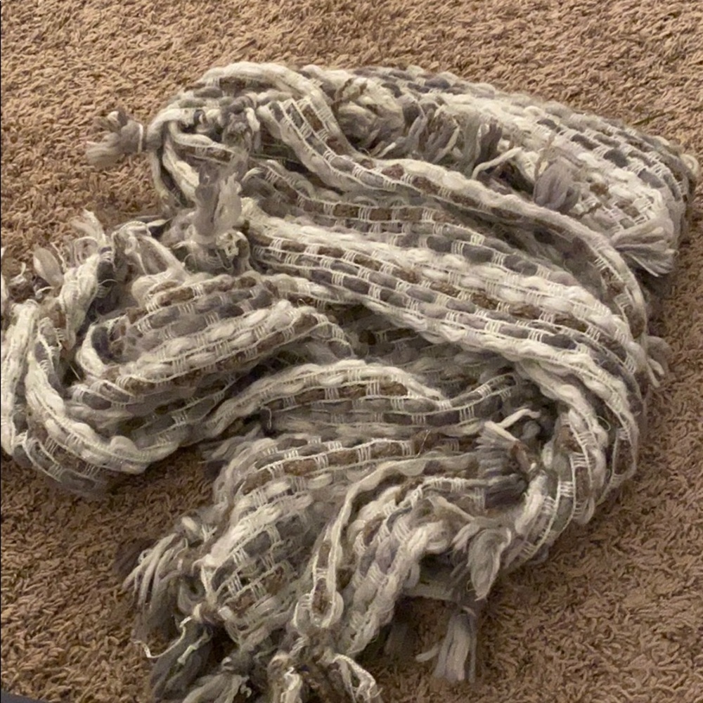 Loft scarf